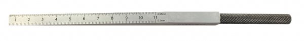 Messkeil aus Stahl, 120 x 80mm, im Etui, mattverchromt, 0,5 - 11 mm Messbereich, oben 0,05 mm, unten